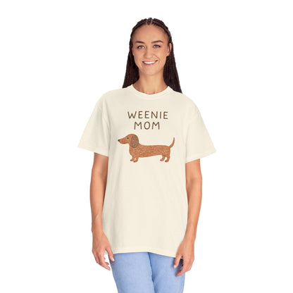 Weenie Mom Dachshund Shirt | Dachshund Mom Tee Comfort Colors T-shirt Weiner dog