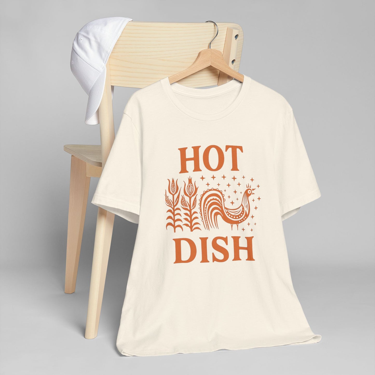 Hot Dish Rooster T-Shirt | Retro Farmhouse Comfort Food Design, Thanksgiving t-shirt Vintage