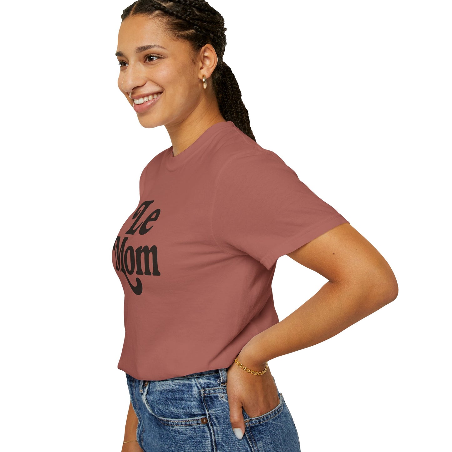 Le Mom T-Shirt | Retro Script Mom Tee, Mother's Day Shirt, Comfort Colors